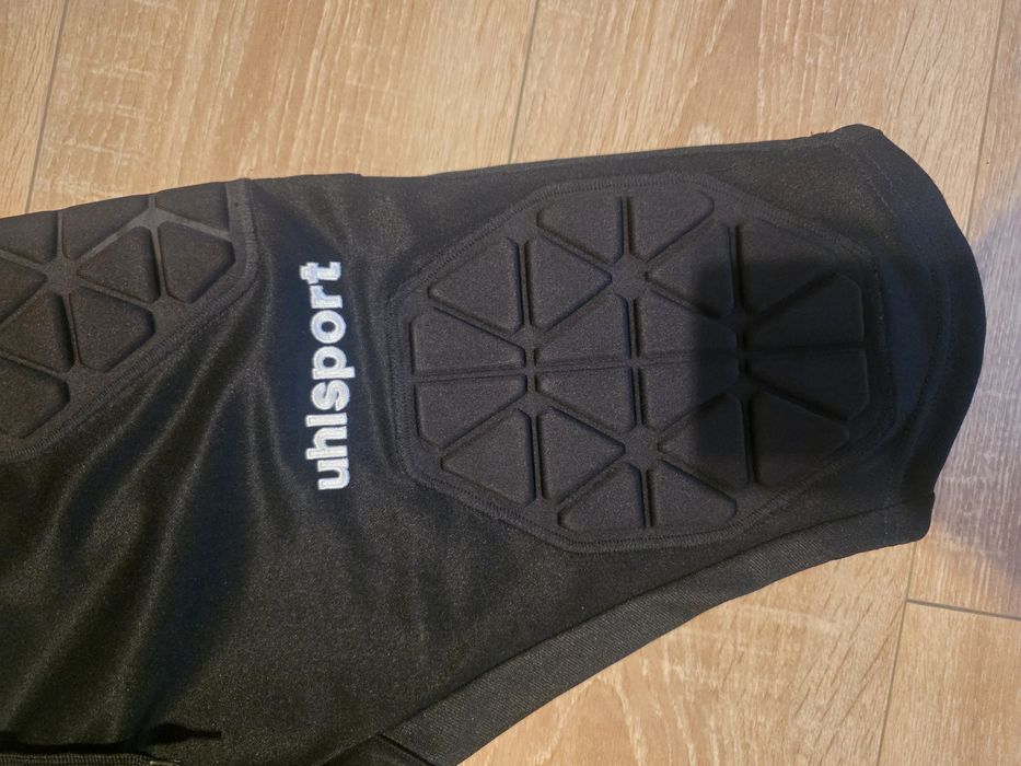 Вратарски  долнища uhlsport, 2 броя, чисто нови