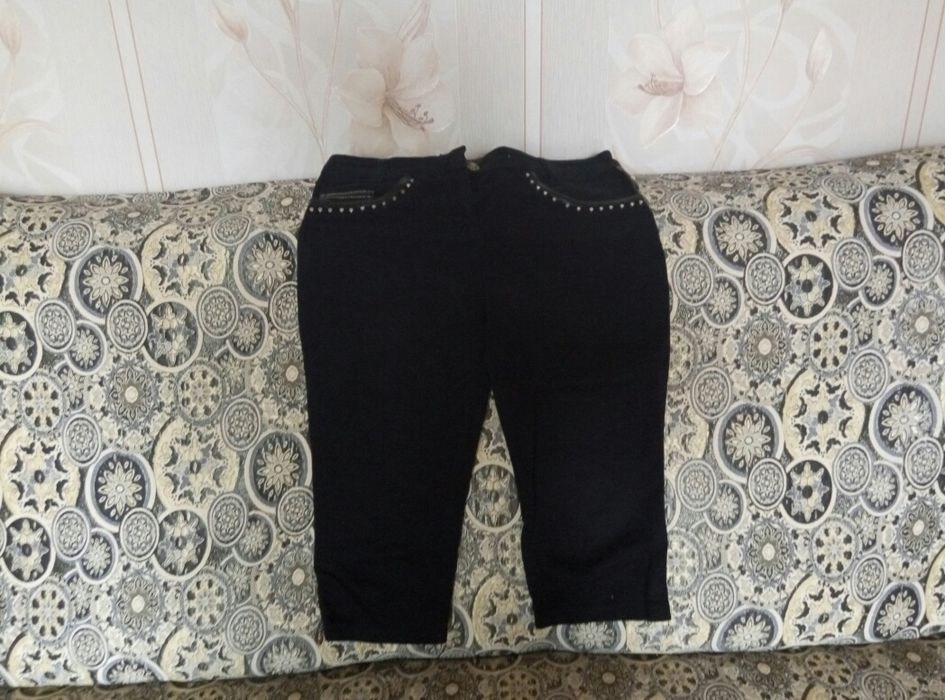 Женские джинсы черные