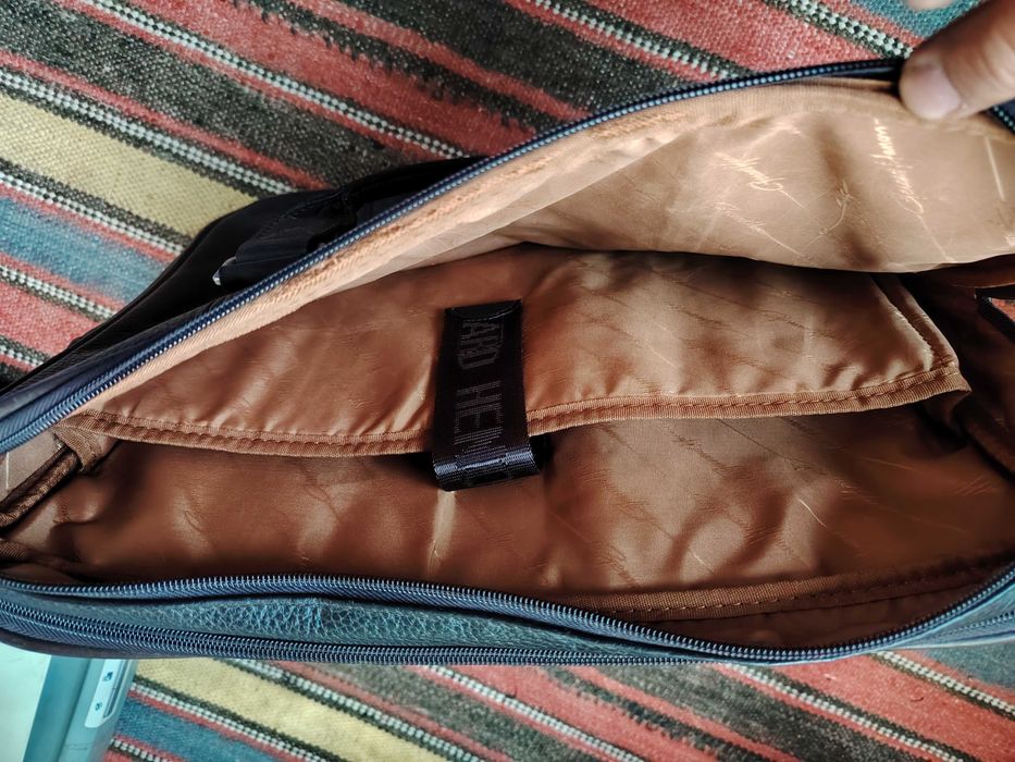 Сумка кожанная и для документов  ноутбука