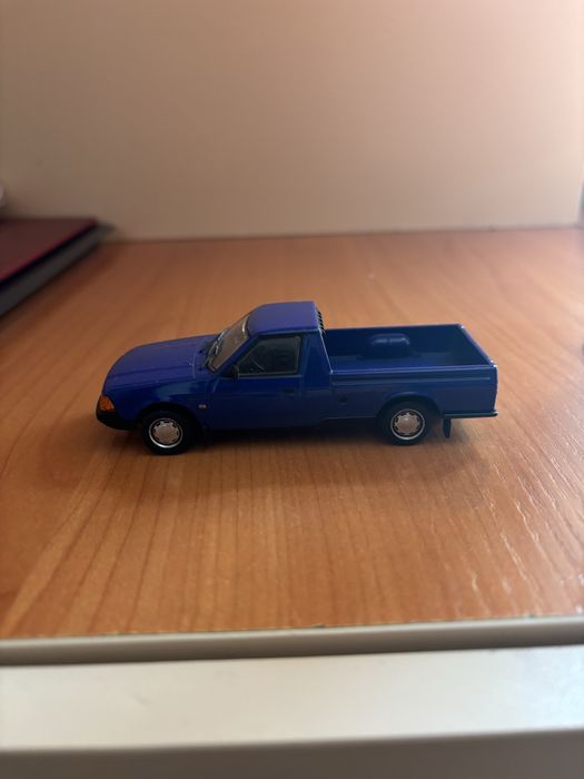 Продам модельки масштаб 1/43