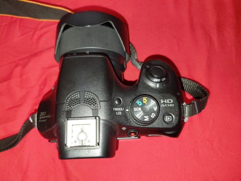 Камера Sony α3500 с байонетом E и матрицей APS-C