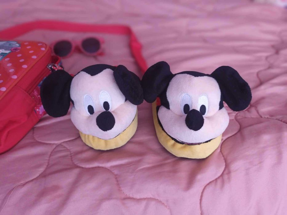 Чанта Мини Маус, очила, 3D пантофи с подвижни уши и обувките на Елза