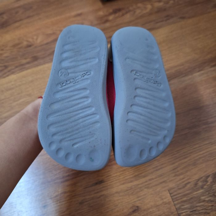 Детски пантофи - "Biomecanics" и" боси обувки "  много запазени (изпра