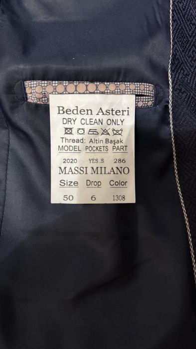 Продам костюм  состояние отличное