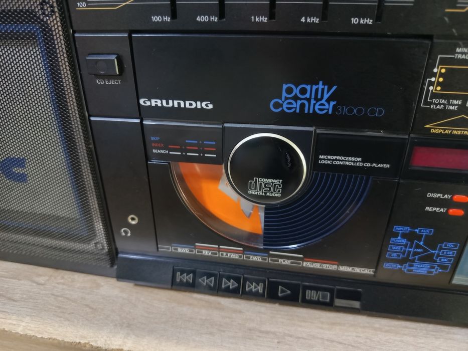Касетофон "Grundig"Party Center 3100 CD