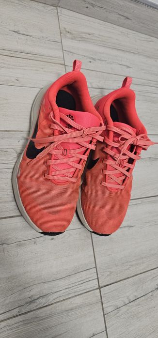 Adidasi nike alergare