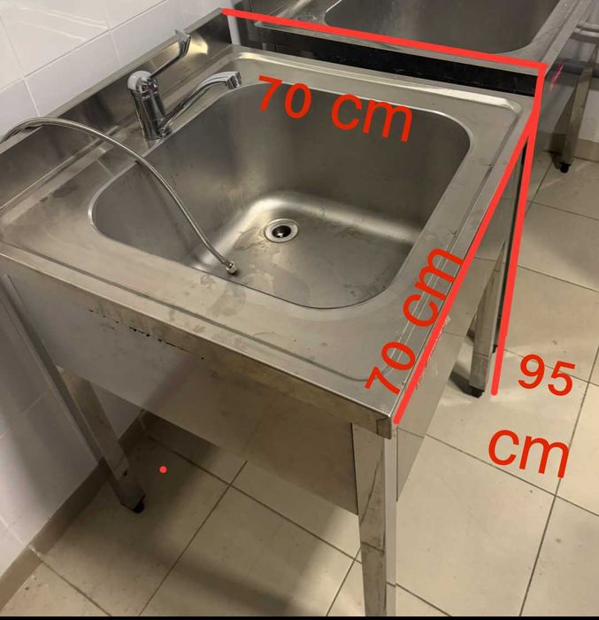 se vând echipamente profesionale de bucătărie, integral sau parțial