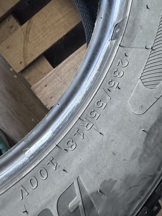Шины 235/55R18 (4шт)