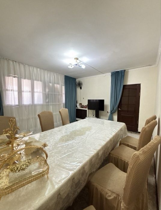 Продается Юнусабад 4 квартал  2х комнатная квартира