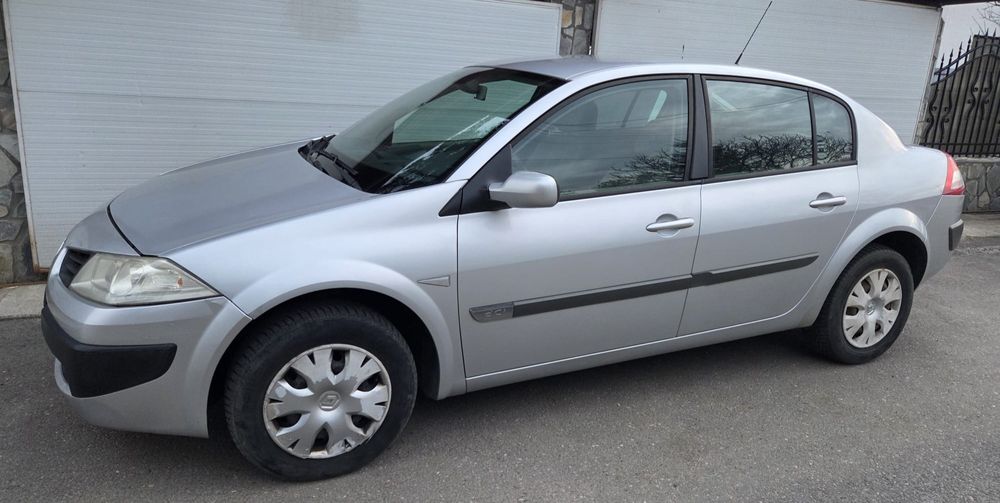 Renault Megane 1.5 diesel, vopsea originala, 145000km reali