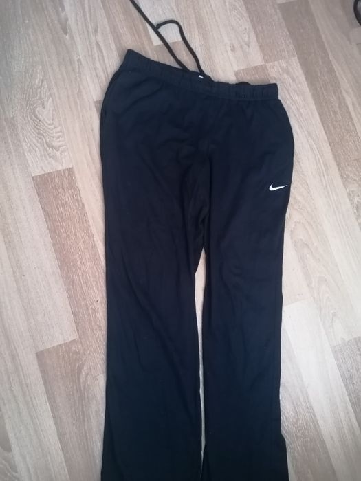 Долнище на nike Размер хл