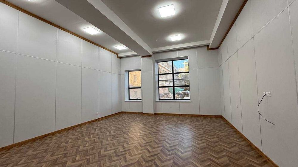 ИжараПойтахт савдо маркази якинида офисга ижарага жой берилади.NR494/9