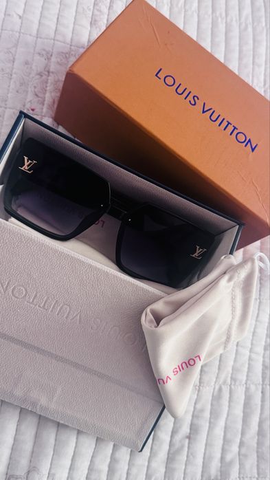 Ochelari noi in cutie Louis Vuitton