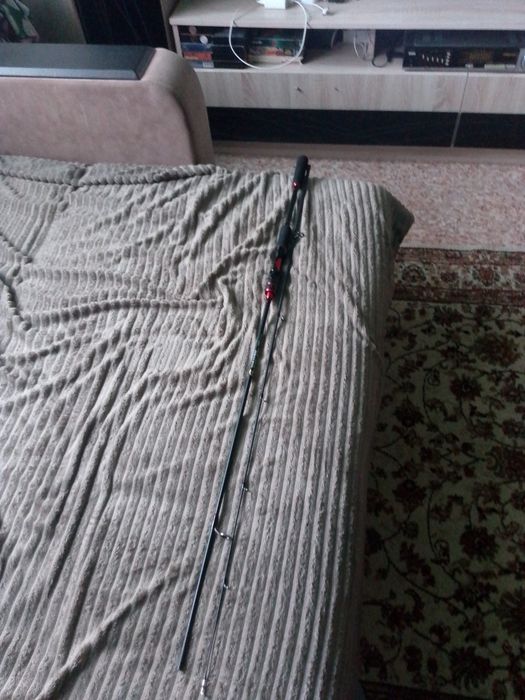 Продаю спиннинг тест 10-30 строй быстрый