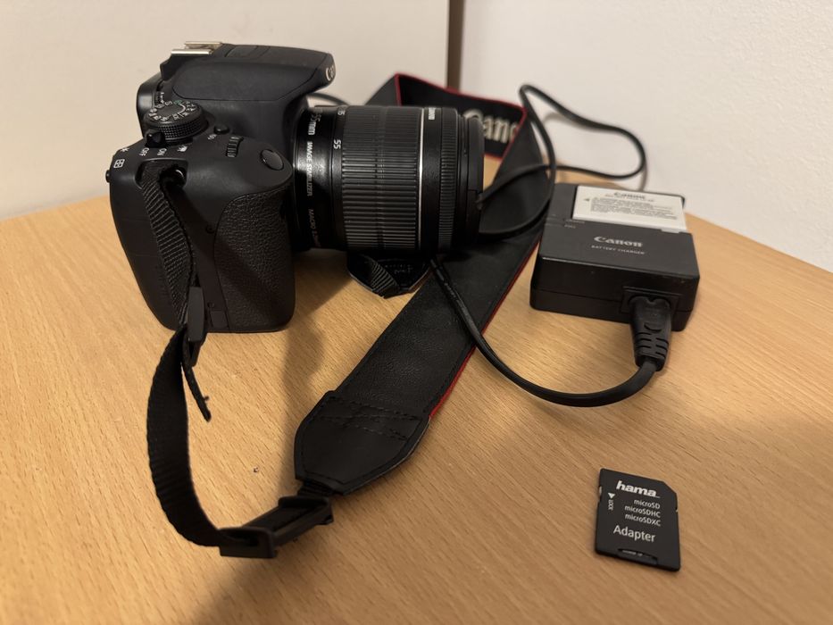 Canon EOS 700D + Obiectiv 18-55mm IS STM + Card 4GB + Baterie + Incarcator - Shutter 8533