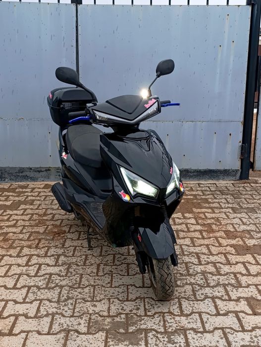 Мопед/Скутер М8 про