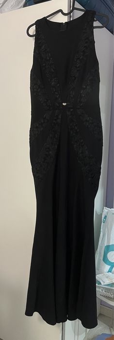 Официална рокля