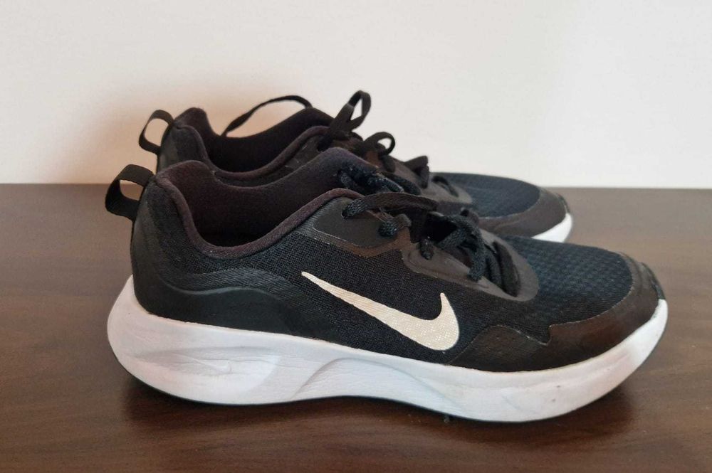 Pantofi sport/alergare NIKE marimea 38,5 (5.5)