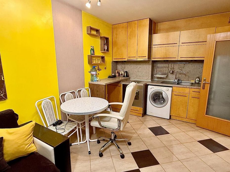 Дава се под наем Двустаен апартамент в Пловдив, Център - 62 кв.м за 400 € - Снимка #2