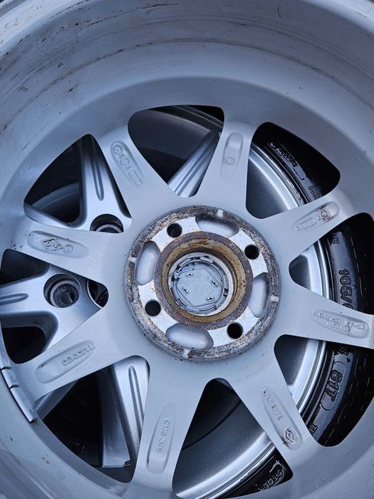 Оригинални лети джанти Renault 15"