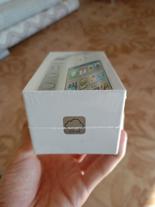 Телефон apple iphone 4s новый запечатанный