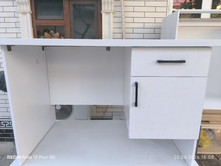 Письменный стол дарс столи