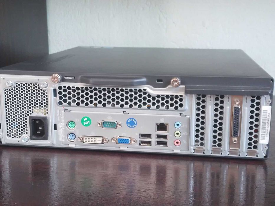 Четириядрен компютър Lenovo с Intel i5-3470, 8GB RAM и Windows 10, SFF