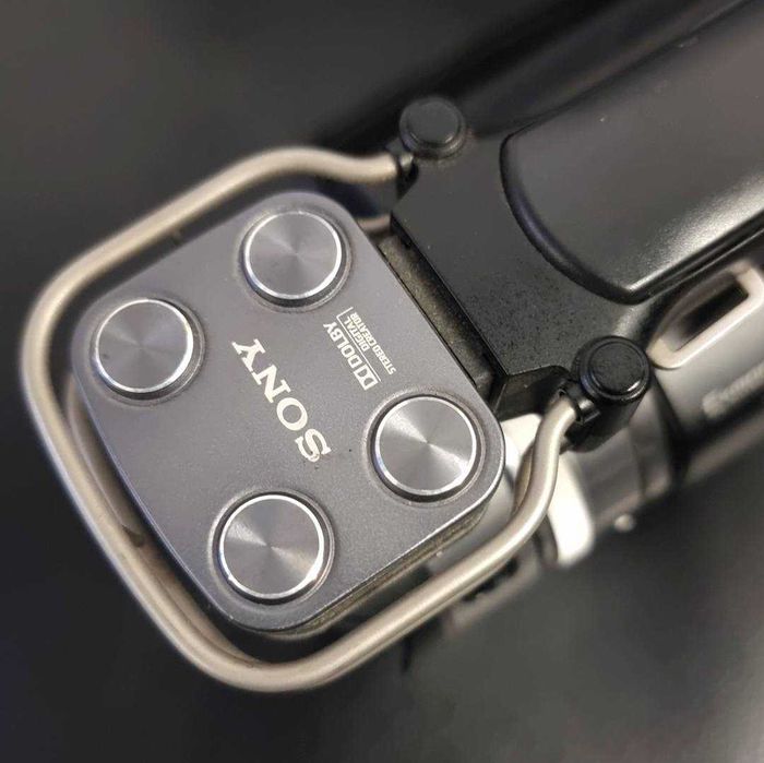 Видеокамера Sony NEX-VG10E с обектив