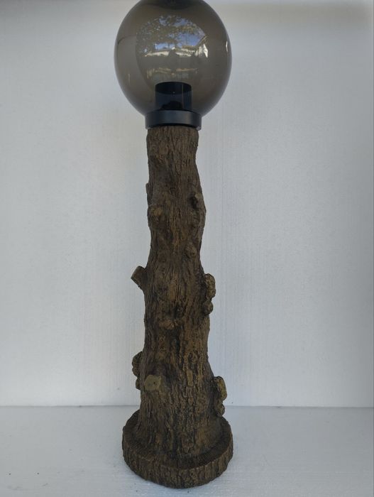 Циментови градински лампи