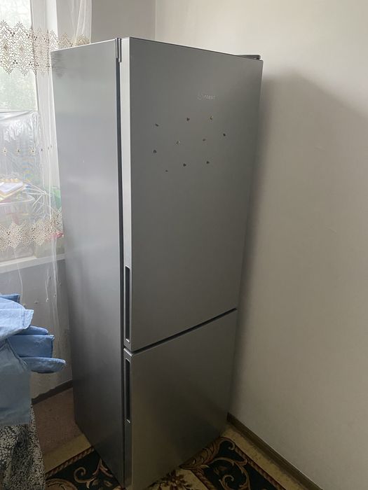 холодильник indesit ITR4180S