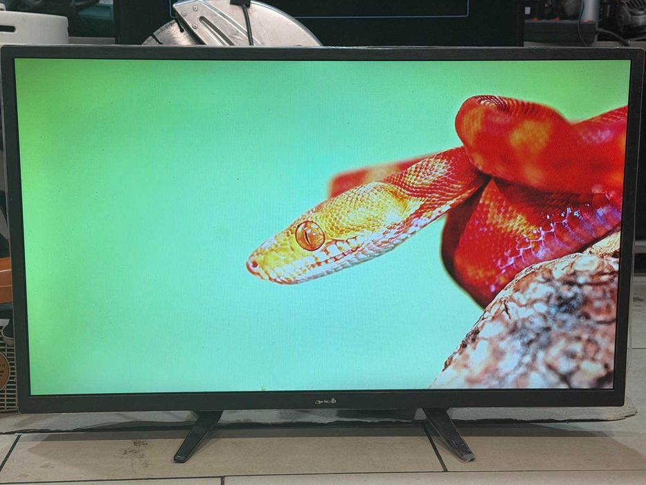 Телевизор ARIELLI LED-32S214T2