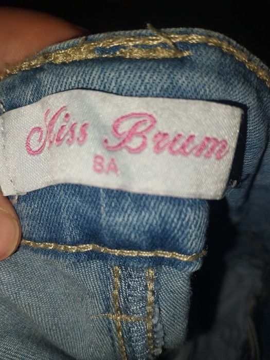 Vând blugi fetițe cu pietre