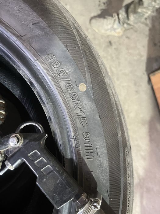 Продам шины в размере 195/65R15
