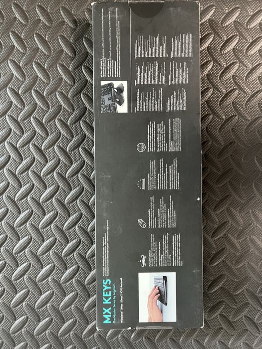 Logitech клавиатура нова