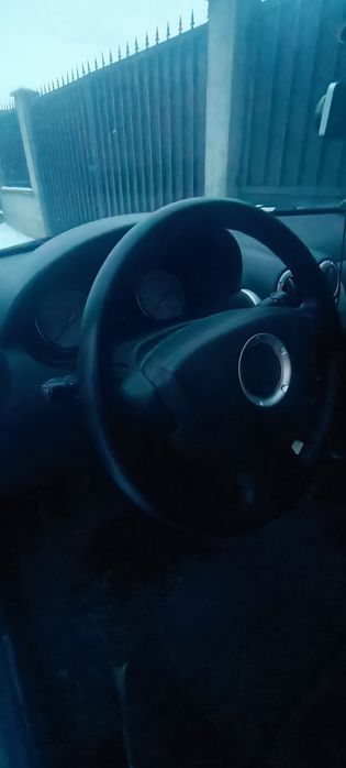 Vand logan  mcv 1,6  16 v 7 locuri , an fab 2010 , stare buna