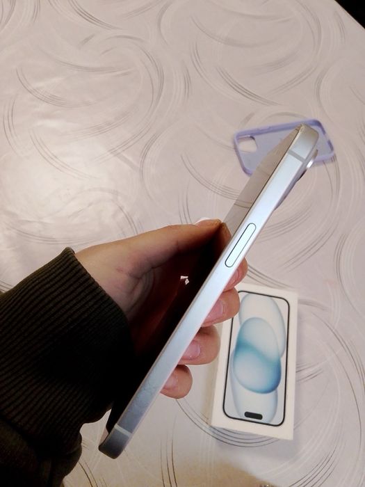 iphone 15 blue .