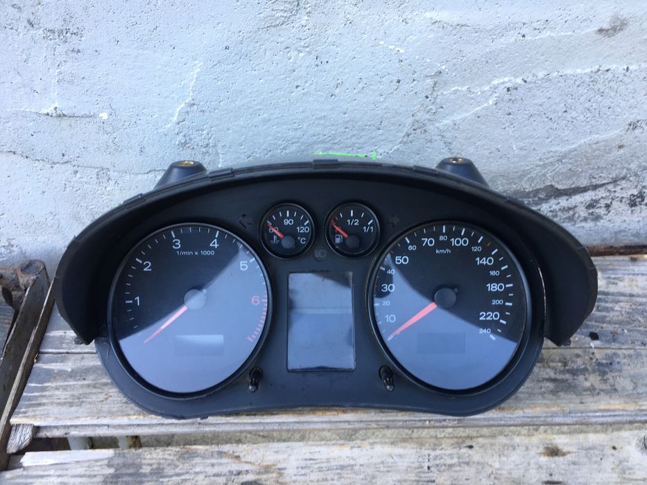Ceas Ceasuri Bord Audi A2 1.4 1.6 Benzina EUROPA