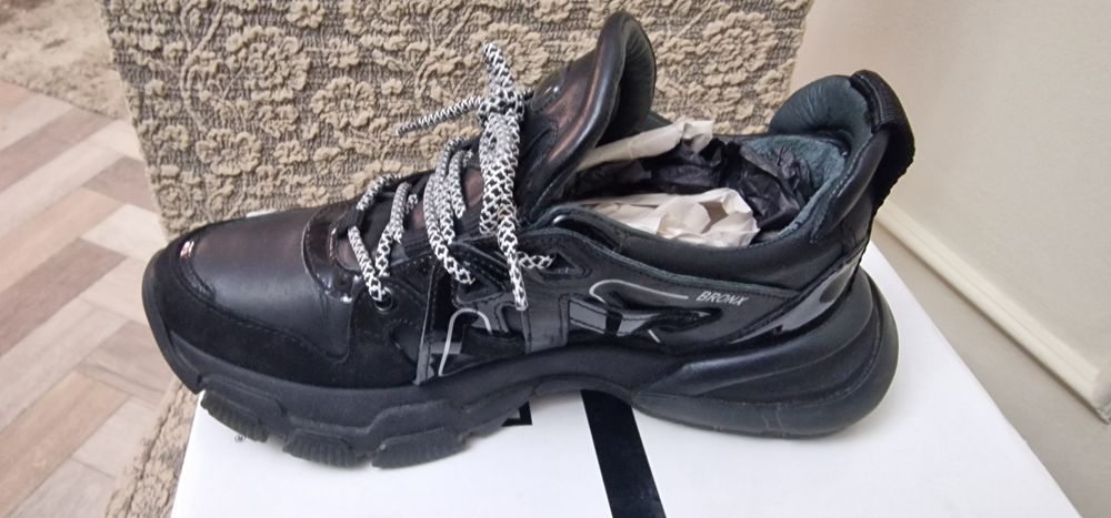 Кроссовки BRONX, женские