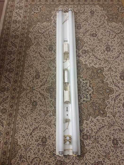 Светильник дневного света.