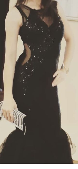 Vand rochie cocheta tip sirena pe corp si cu dantela