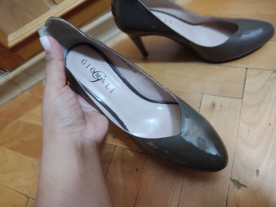 Продам туфли из натуральной кожи