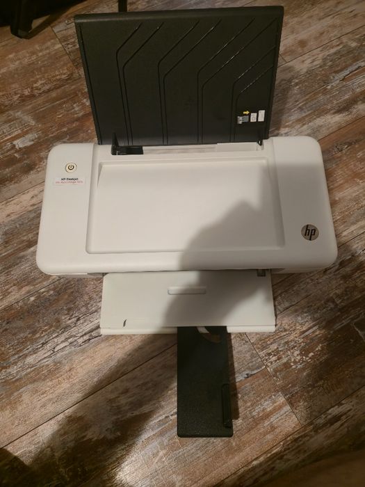 imprimantă HP Deskjet Ink Advantage 1015.