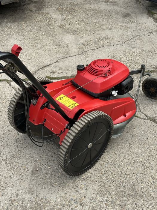Бензинова самоходна косачка Honda