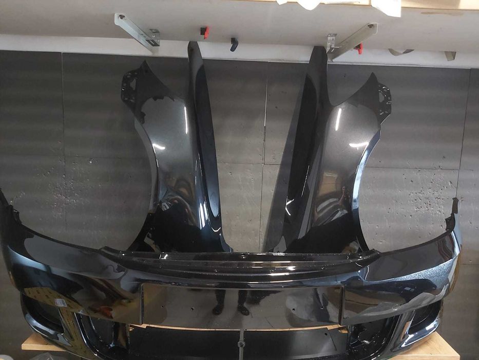 Bara & Aripa Fata Dreapta + Stanga Skoda Octavia 2/II 08-13 F9R Negru