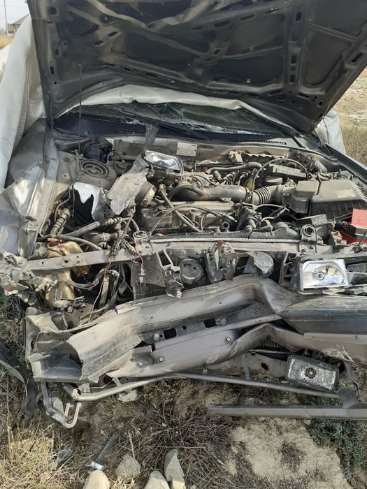 Тайота карина е в аварийном состояни