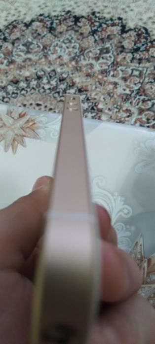 Iphone SE Gold yengi