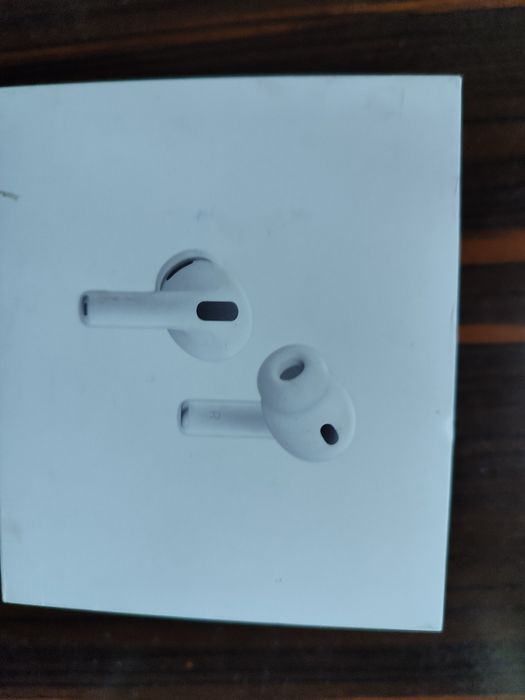 Assalomu alaykukm haqiqiy iphone AirPods Pro 3 bor kimga kerak bolsa