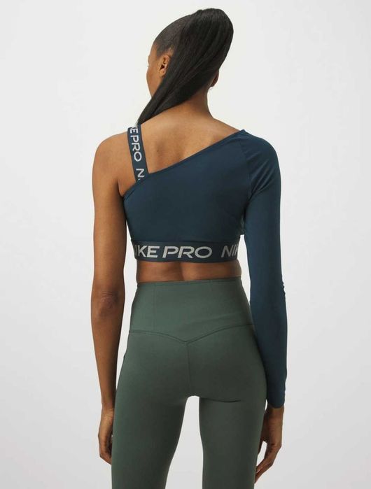 Дамски Nike Pro Performance спортен топ