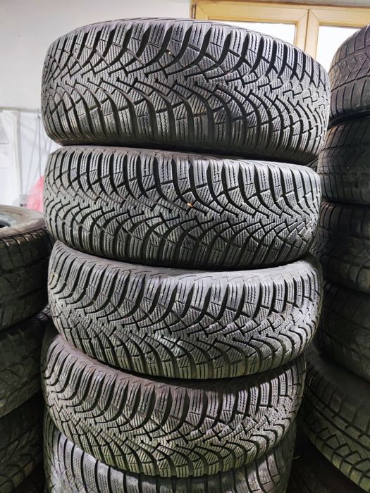 4 бр зимни 205/60/16 Goodyear