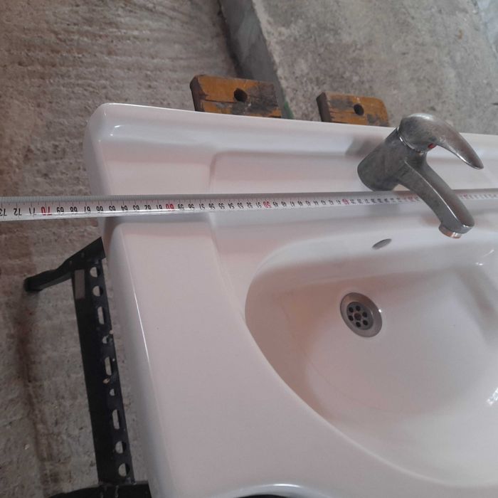 Продавам смесител мивката я продадох